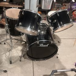 Pearl New Fusion Drumset with Hardware-Jet Black