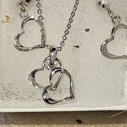 New Silver Toned Heart Necklace