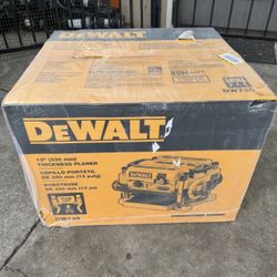 DEWALT 15 Amp Corded 13 in. Planer