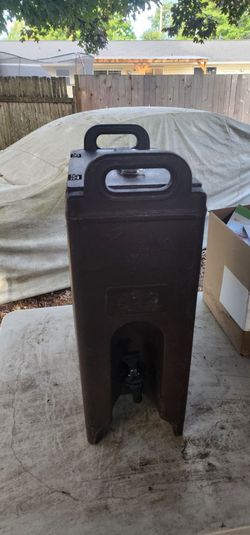 5 gallon cambro beverage hot or cold, NSF CERT