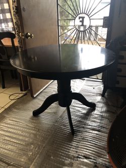 Round Table Black