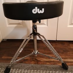 DW Tractor Throne 