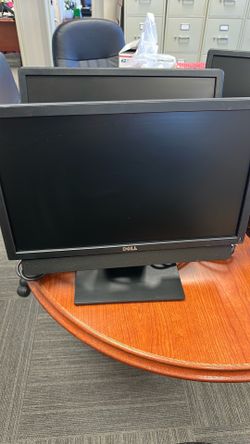 18’’ Dell Computer Monitor with built in Speakers
