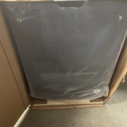 Box Diswasher Whirlpool Black Stainless Steel W24”