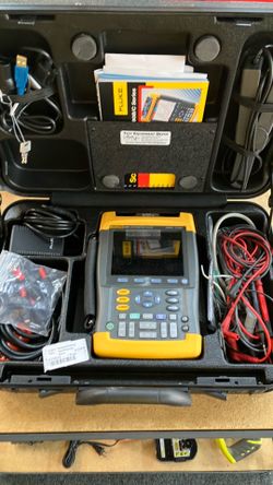 Fluke 199C oscilloscope