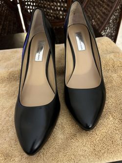 Black INC PUMPS