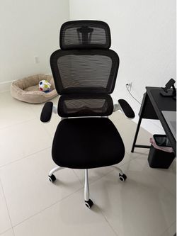 GAMING CHAIR