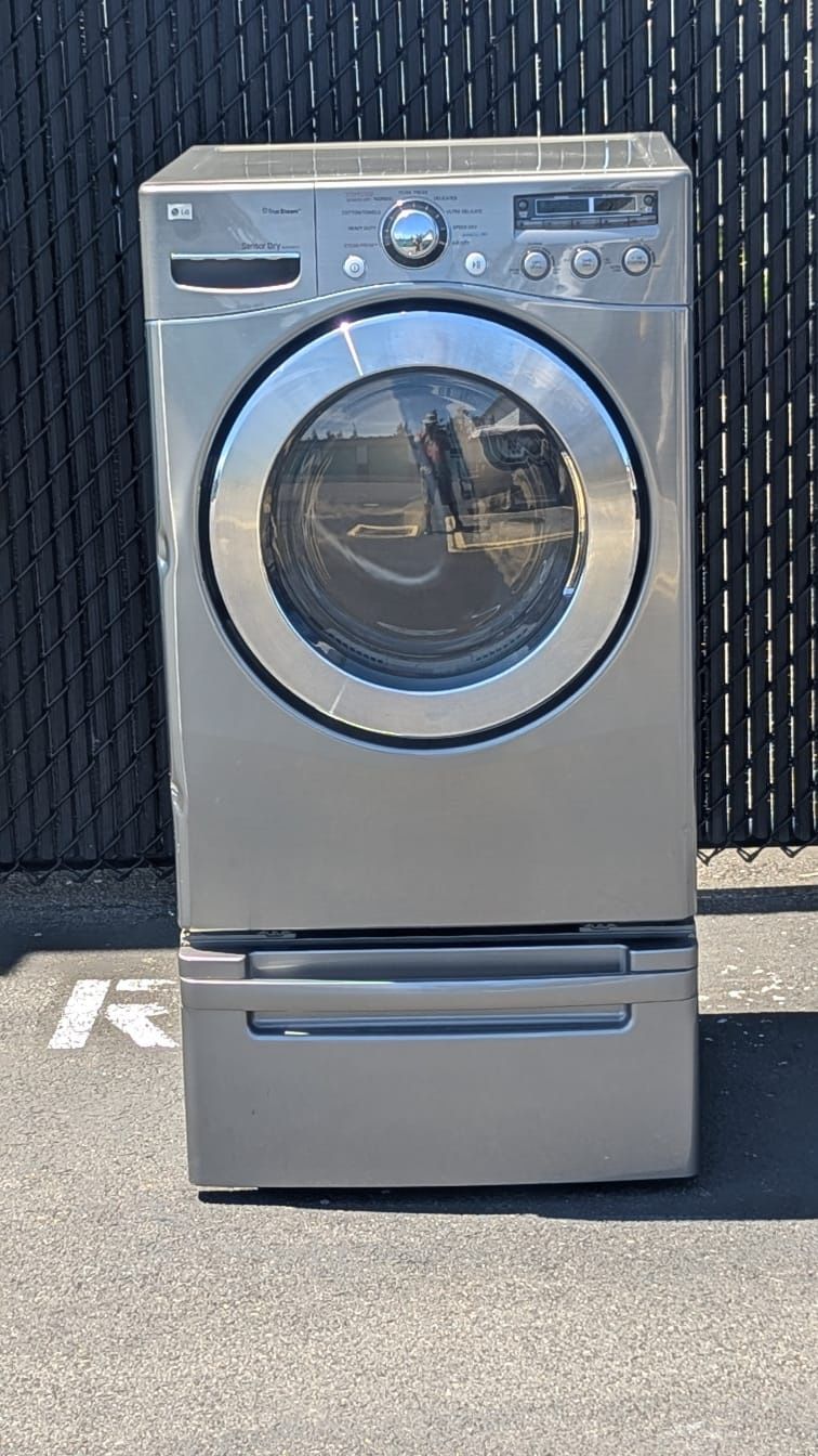 LG ELECTRIC DRYER. WORKS PERFECT. 30 DAYS WARRANTY.
