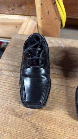 Stacy Adams kids shoes size 6 m