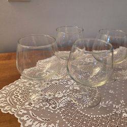 4 Pieces Of Stemware