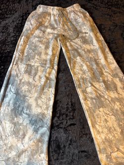 Women’s camo sweats
