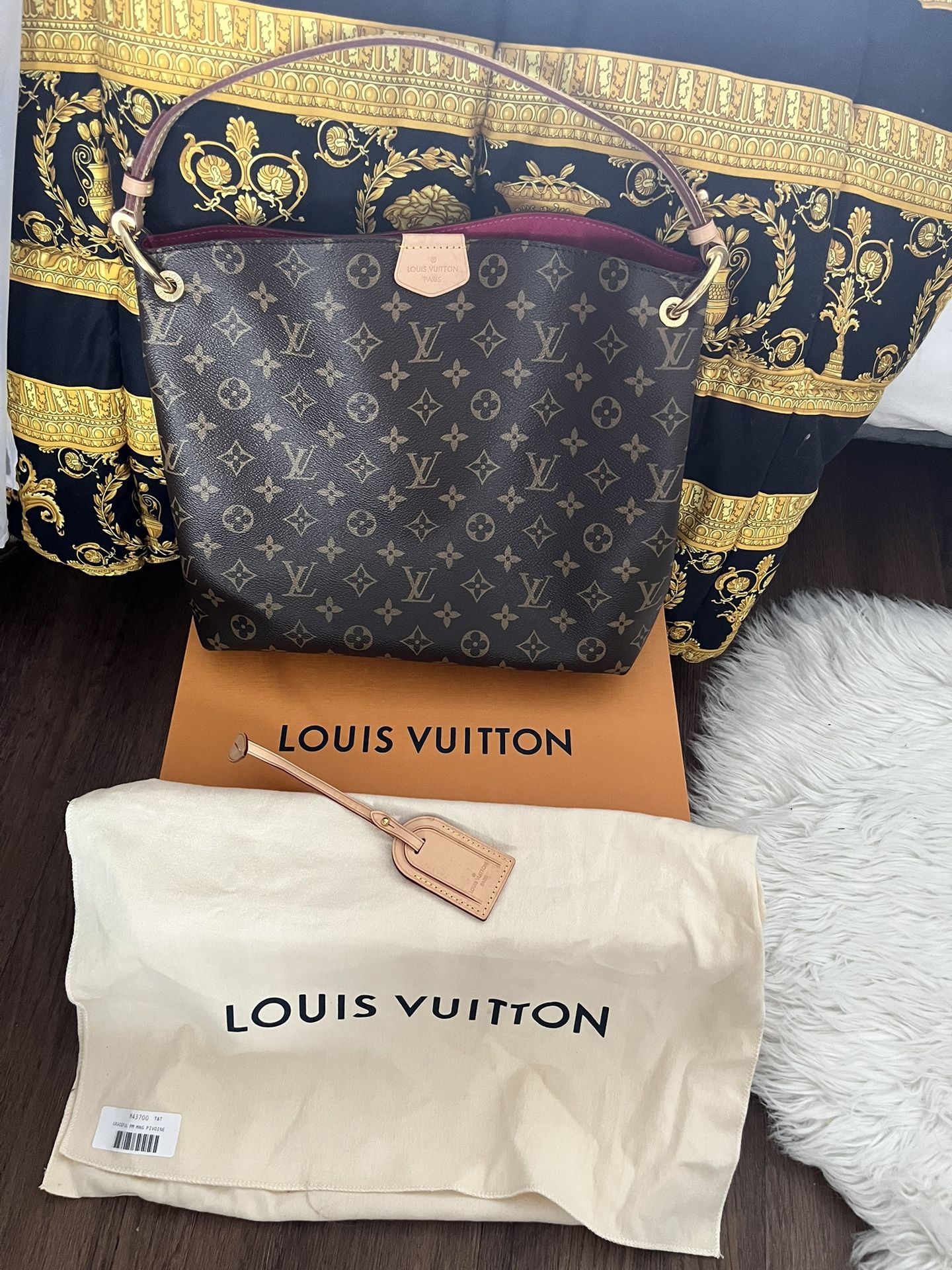 Louis Vuitton Authentic Graceful PM Like New