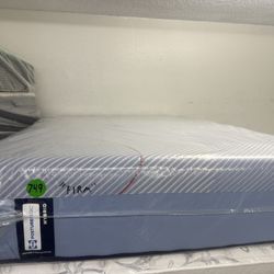 FULL SIZE SEALY POSTUREPEDIC HYBRID (FIRM) MATTRESS & BOX SPRING BED SET