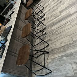New Bar Stools Set Of 4 (they Swivel- 26 In)