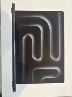 14” M5 MacBook Pro 24gb Memory 1tb storage