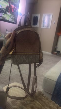 Micheal kores mini bag