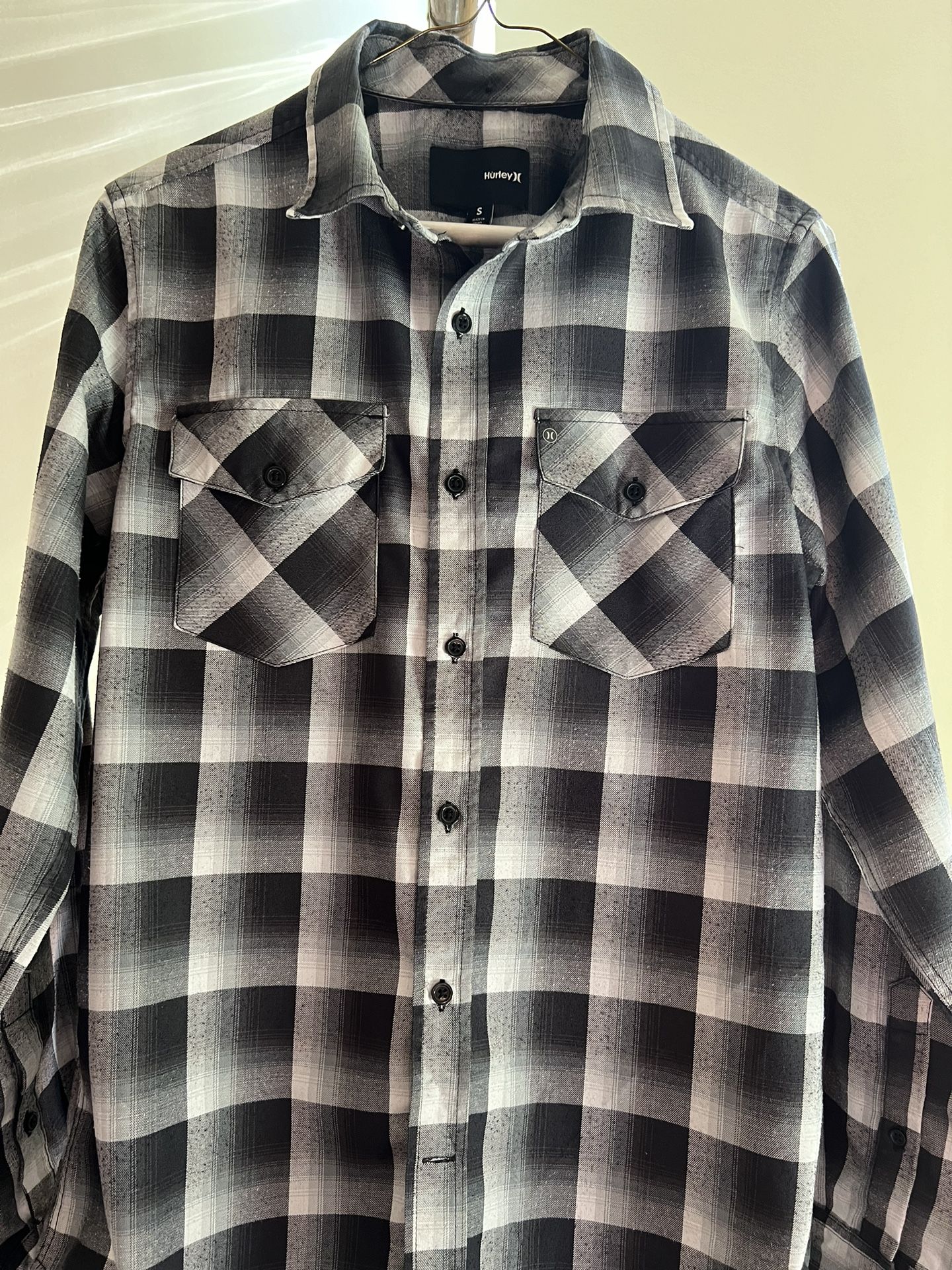 MENS LONG SLEEVE SHIRT 