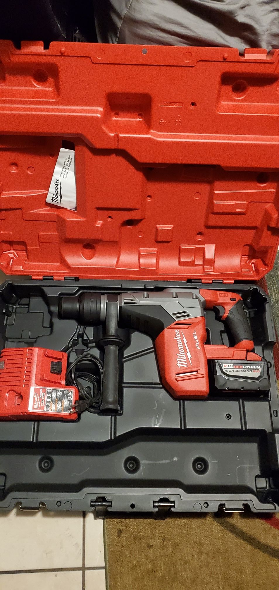 Milwaukee M18 FUEL 18-Volt Lithium-Ion Brushless Cordless 1 9/16 in. SDS-Max Rotary Hammer Kit W/ (1) 9.0Ah Battery, Hard Case