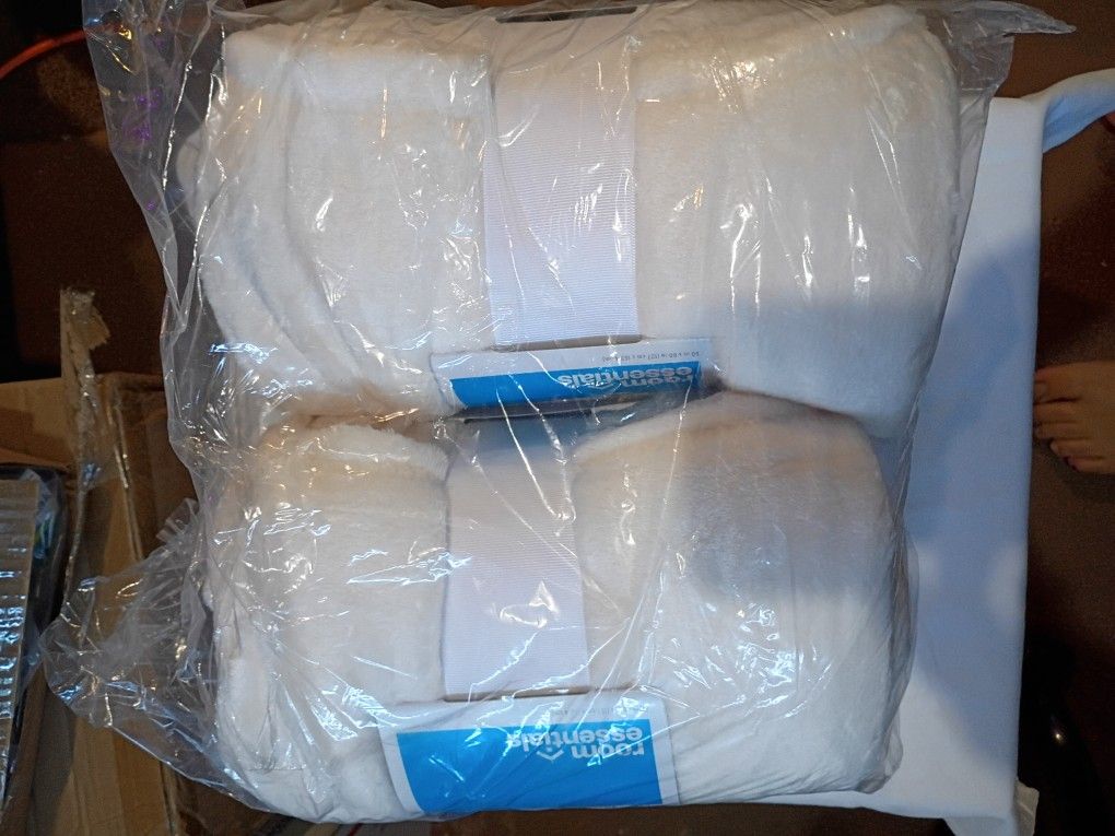 50 X 60 Soft Blanket Throws 2 Pack