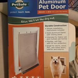 PetSafe Medium Wall Entry Pet Door UNOPENED