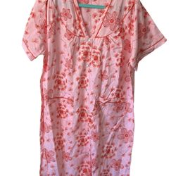 Sindrella Women's Size L Cotton Blend House Dress Duster Robe, Snap Buttons Pink  Comes from a pet and smoke free home.  Measurements are in the pictu