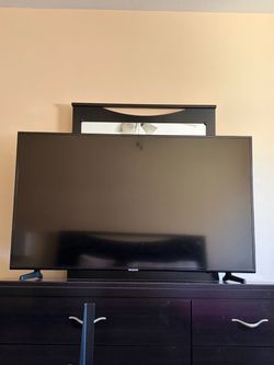 Samsung 50” 4K UHD Smart TV – Excellent Condition