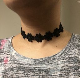 Black flowers lace choker necklace