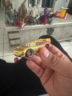 Disney Pixar Cars Lightning McQueen Die-Cast Toy