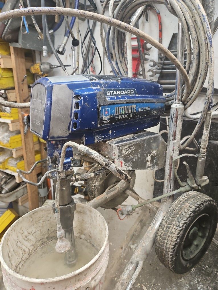 Graco 1095 Ultimate Mx II Airless Paint Sprayer