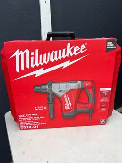 Milwuakee 1-3/4 in. SDS-MAX Rotary Hammer new $475