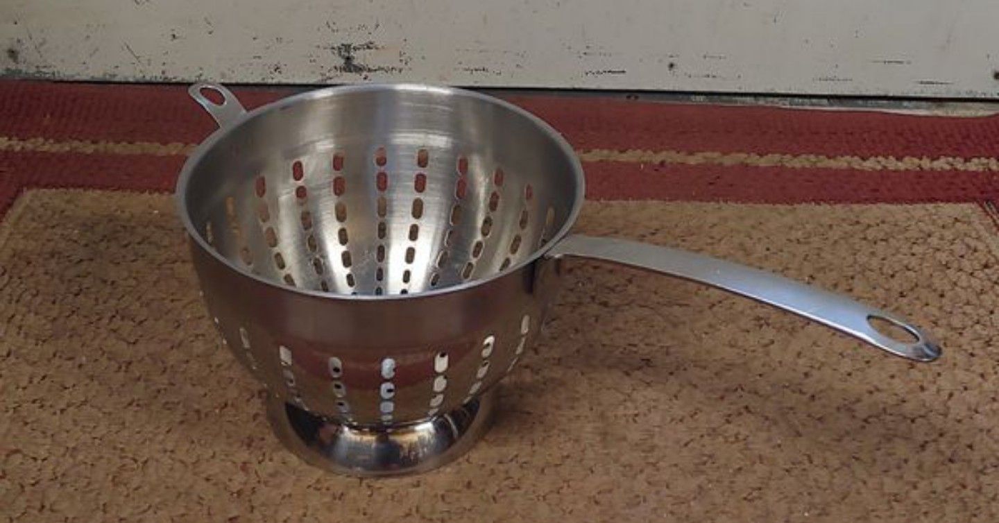 Strainer With Handle