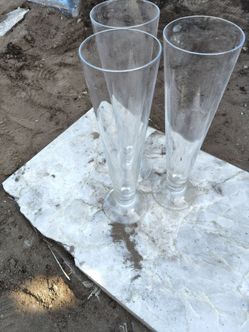 Clear pillsner glasses set of three