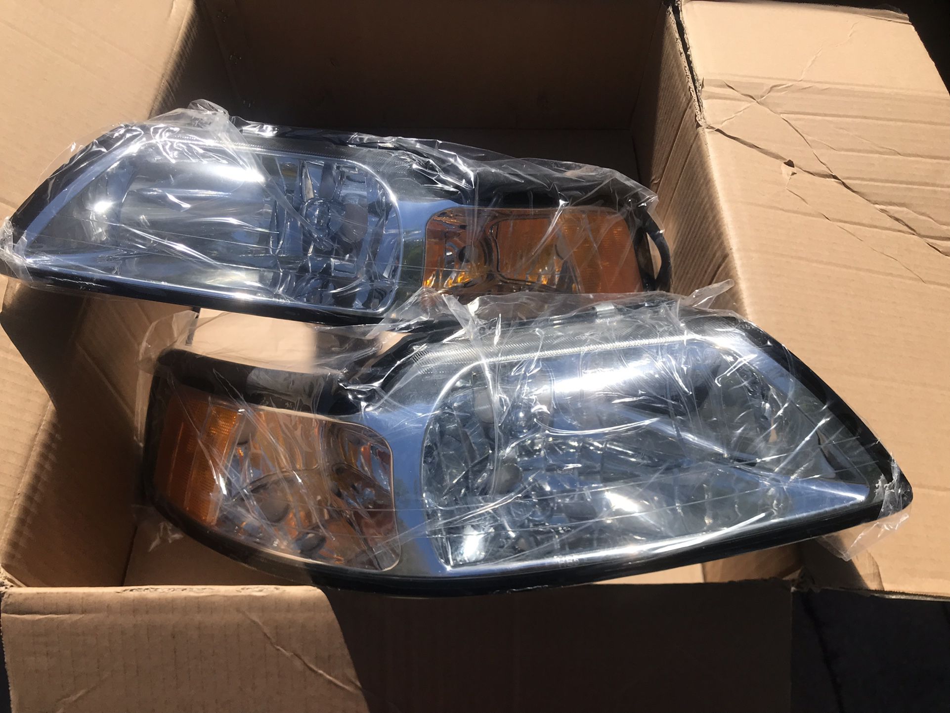 99-04 Ford Mustang Headlights