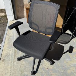 SitOnIt Focus Ergonomic Mesh Task Chair - Excellent Condition Office Chair 