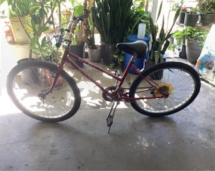26” Mountain Schwin Bike For Womens 7 Speeds Excellent Condition $120