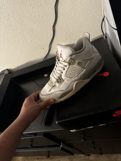 Jordan 4s