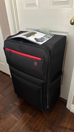 Large 30” Light Weight Check-In Luggage (Only 8.6lbs)