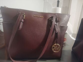Ropa bonita y bolsas