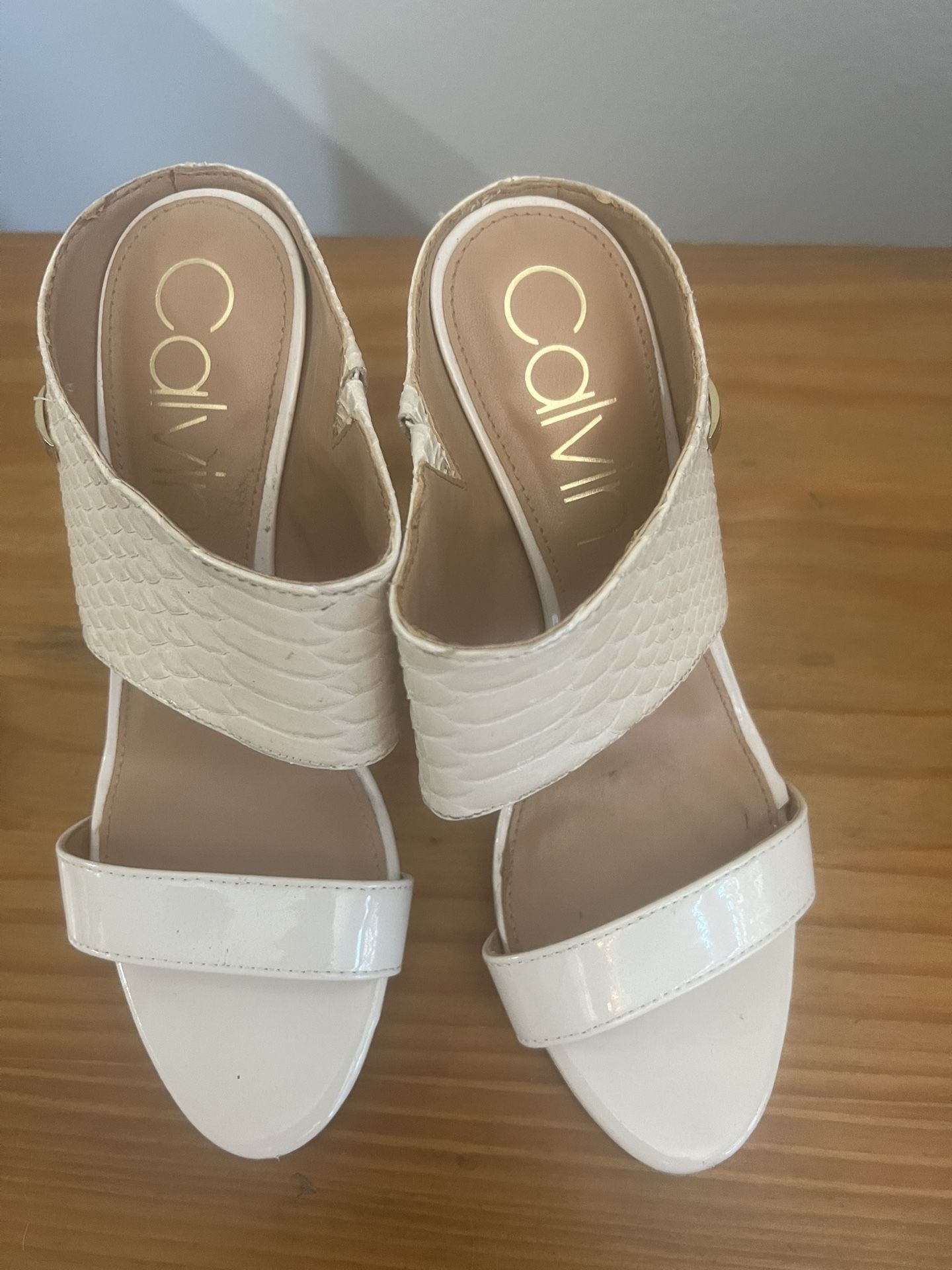 Calvin Klein Women Heels Size 7.5 Cream Color