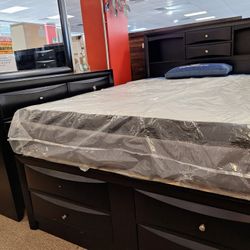 4285.... Queen Bed Dresser And Mirror 