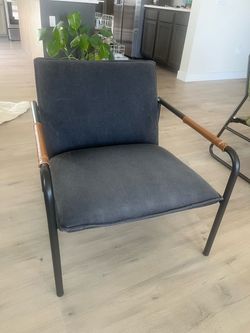 Accent chair