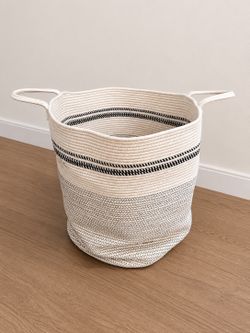 Rope basket