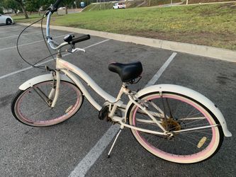 Women’s beach cruiser with gears