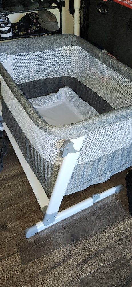 Baby Crib For Free Almost New