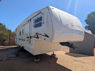 2001 29-ft fifth wheel