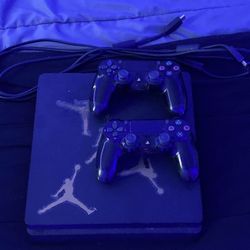 PS4