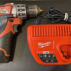 Milwaukee 2410-20 M12 12V 3/8" Drill Driver W/1.3Ah Battery & Charger