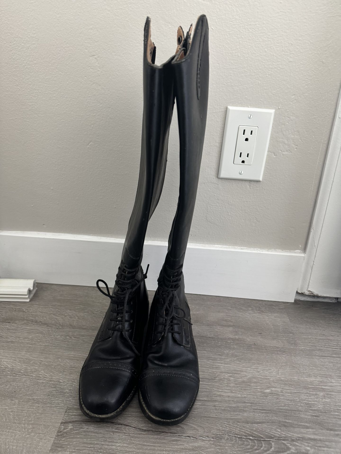 Saxon Tall Boots