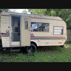 RV CAMPER TRAILER SUNLINE SATURN