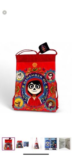 Bolsa de coco color rojo con mini colorín y crayolas